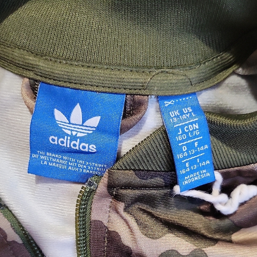 Adidas Green Camouflage Jacket with White Stripes - Picture 6 of 8